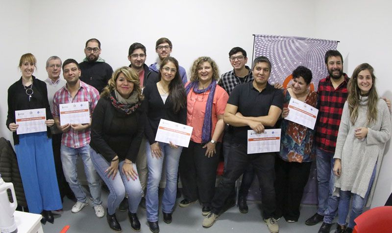 Se entregaron certificados de asistencia técnica y acompañamiento para emprendimientos