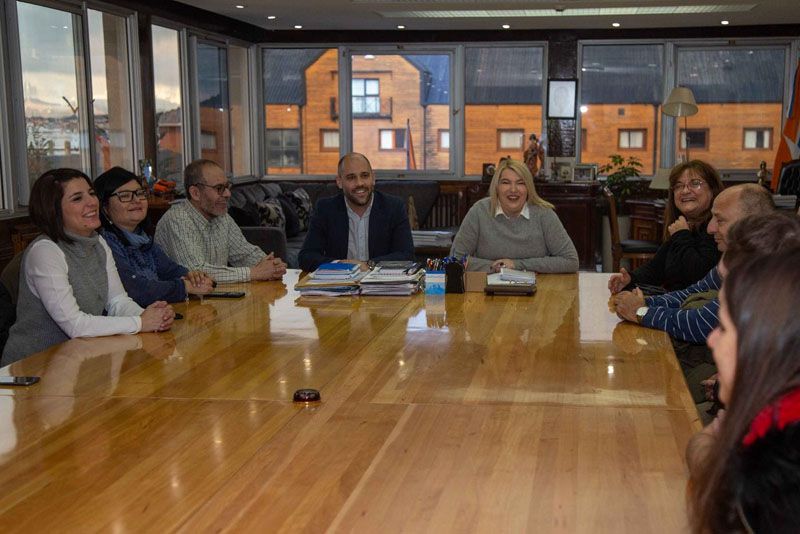 Bertone recibió a los organizadores del Abierto Internacional de Ajedrez