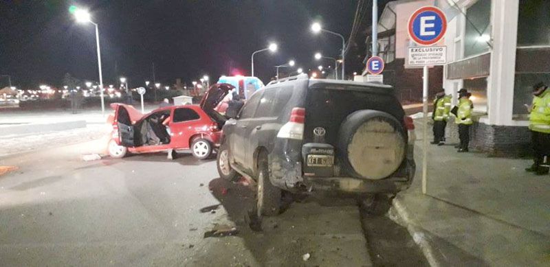 Impactante accidente deja tres heridos