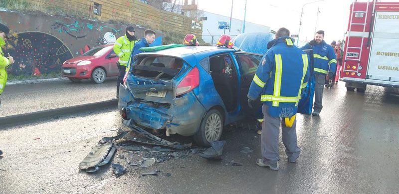 Violento accidente en Magallanes y 25 de Mayo