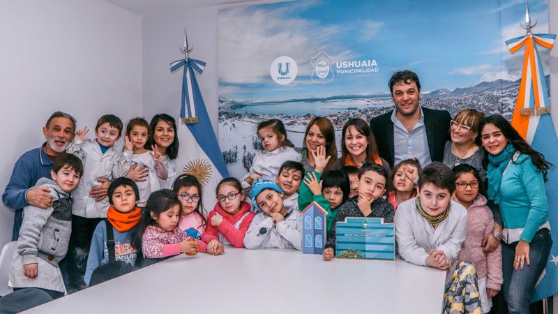 Alumnos de la Escuela 34 visitaron la Intendencia para hablar sobre medio ambiente 