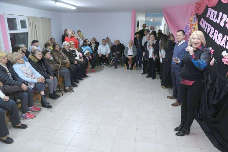 Bertone participó de nuevo aniversario del hogar de día de Río Grande 