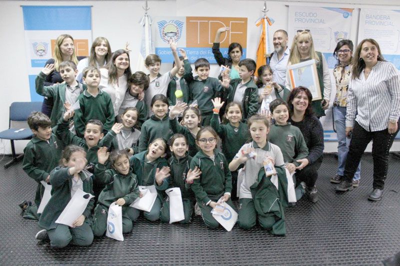 Estudiantes de Buenos Aires visitaron la Casa Tierra del Fuego