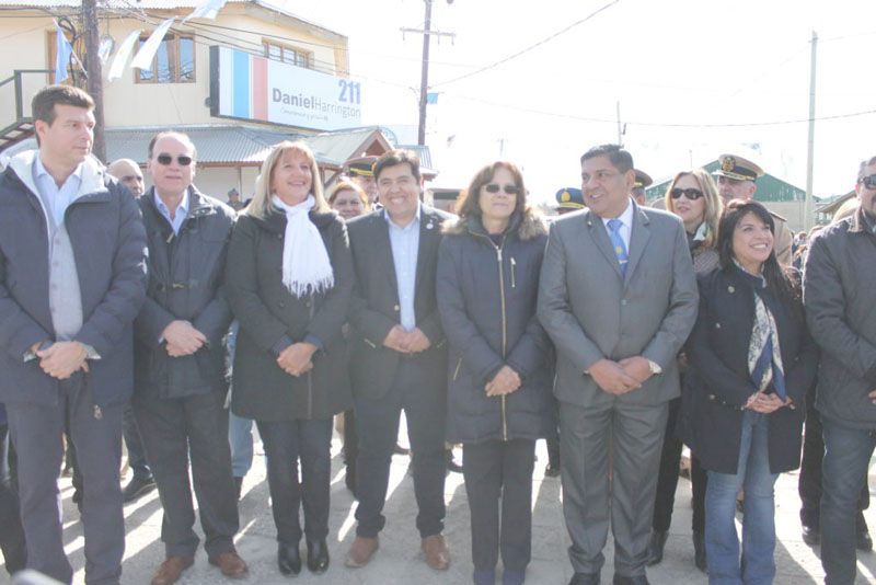 Battaini estuvo en Tolhuin y también visitó la Base Naval Ushuaia