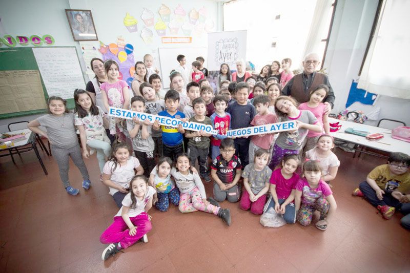 “Juegos del ayer” estuvo en la Escuela Monseñor Fagnano