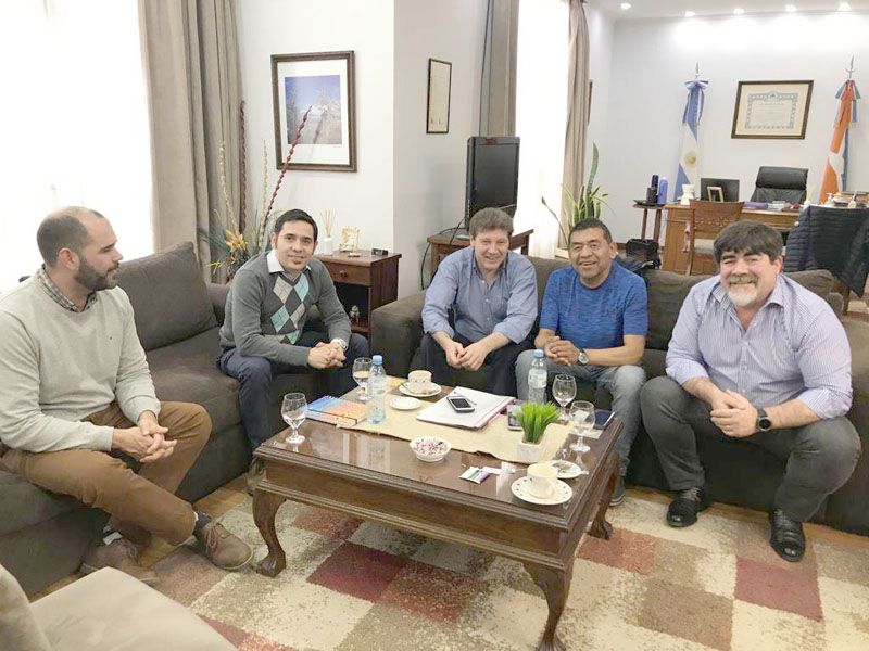 Melella recibió a sindicatos petroleros