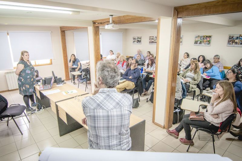 Capacitaron a empleados municipales y judiciales sobre abordaje de conflictos