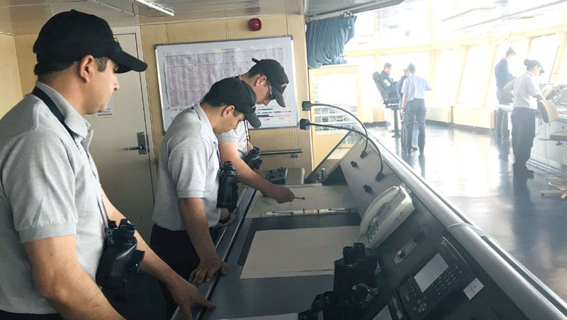 El rompehielos ARA “Almirante Irízar” supero las aguas del Pasaje de Drake