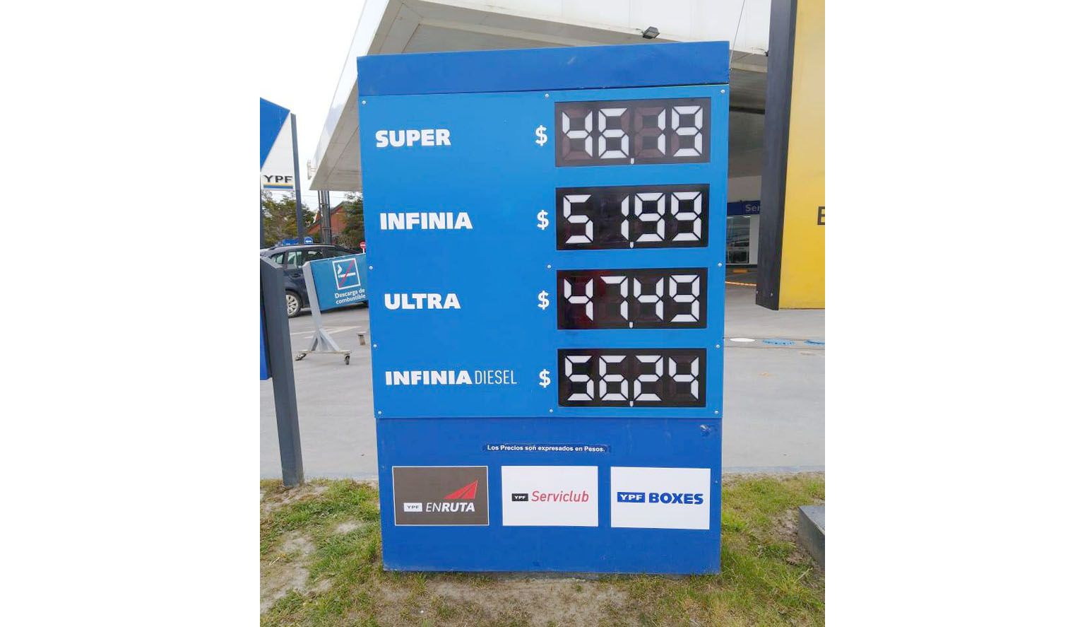 Combustibles: El gobierno de Macri se despide con una nueva suba 