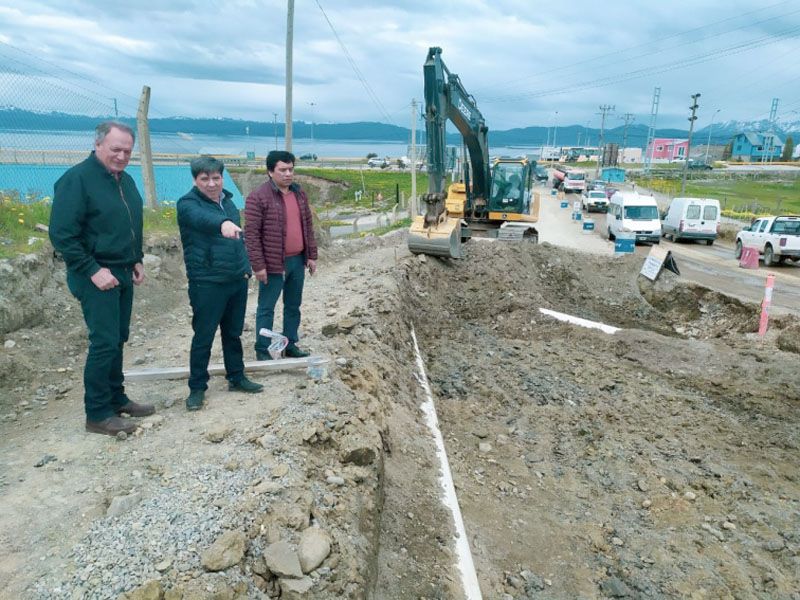 Pino visitó las obras que se realizan en Andorra
