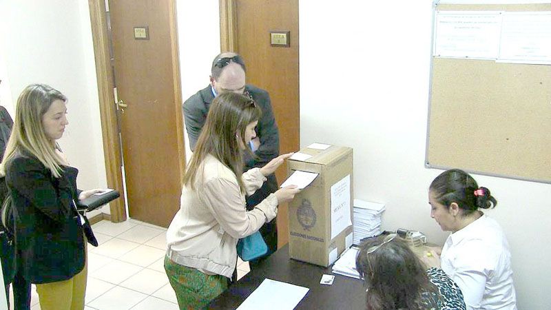 Oficializaron las candidaturas de abogados para las elecciones