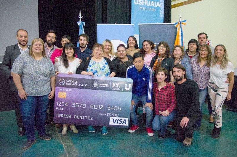 Entrega de tarjetas alimentarias