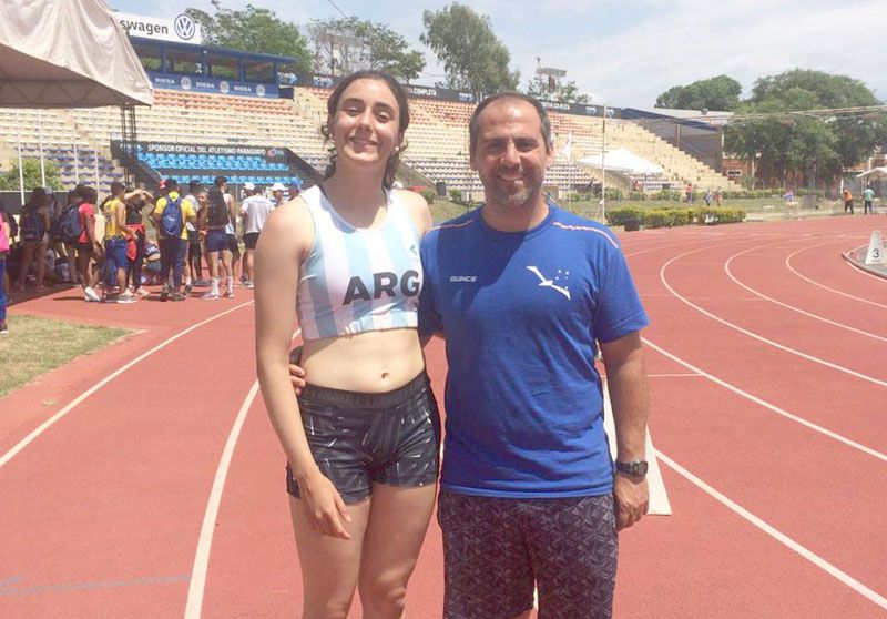 La atleta fueguina Renata Godoy se lució en Paraguay 