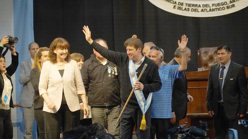 Juró Melella: “vamos a poner a la provincia de pie”