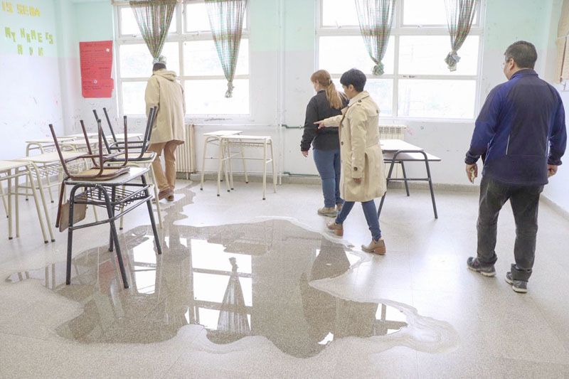 La mayoría de las escuelas “en estado crítico y de emergencia”