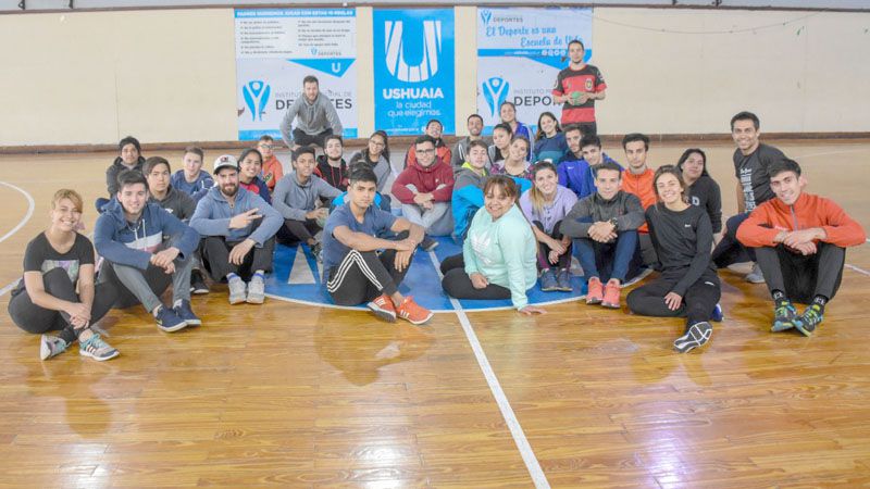 Jóvenes de Ushuaia colaborarán en las colonias municipales de verano