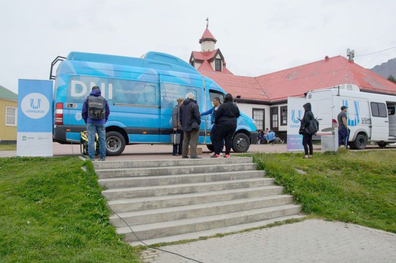 El móvil de RENAPER comenzó a atender en Ushuaia