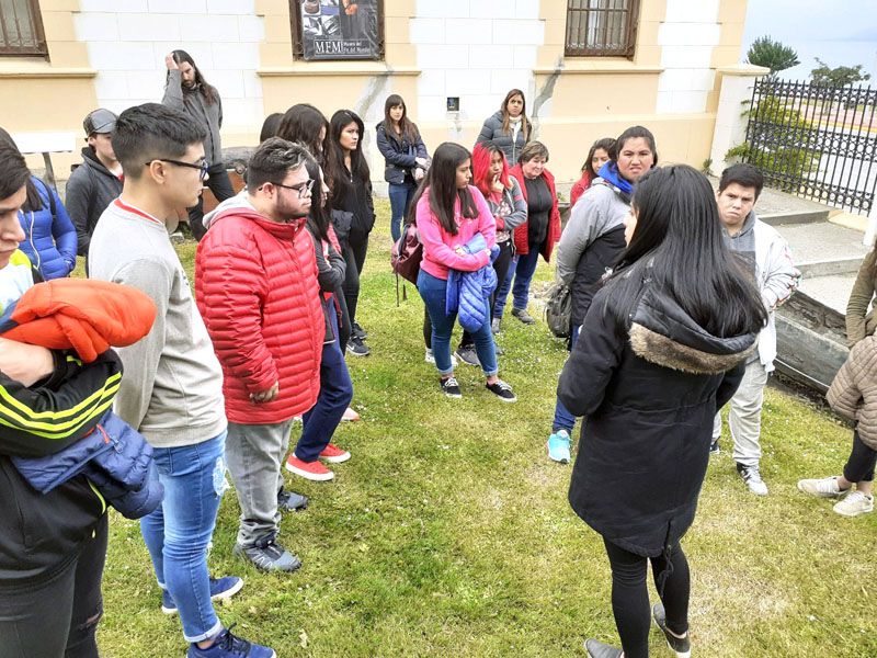 80 jóvenes participan del “Activá el Verano”
