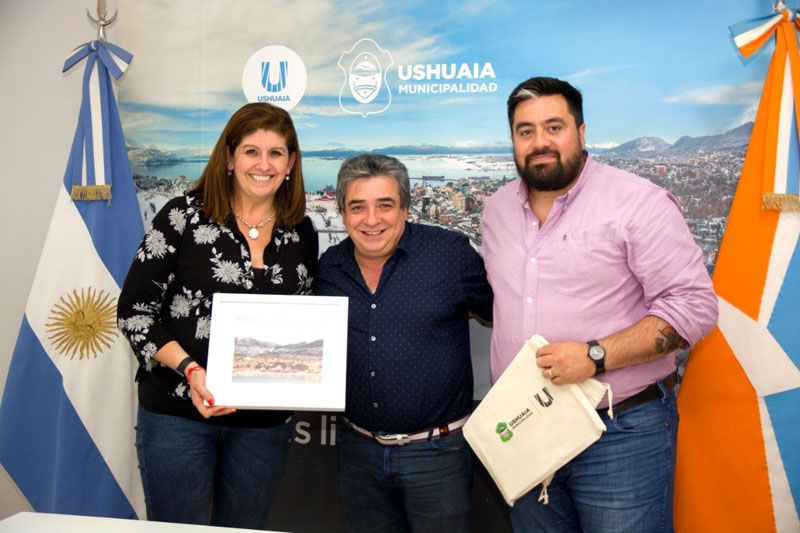 Funcionarios municipales recibieron a la Vicecónsul de España en la provincia