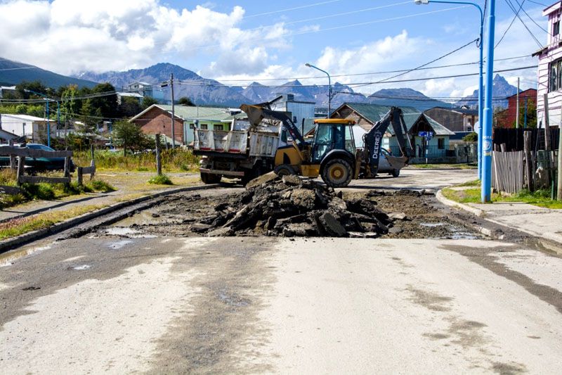 Comenzó la obra de repavimentación en El Libertador