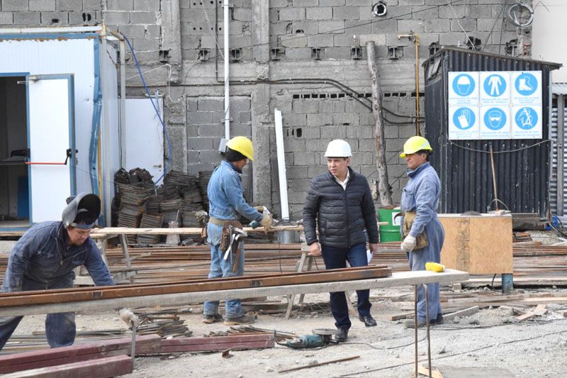 Pino recorrió la obra del nuevo edificio del Concejo Deliberante