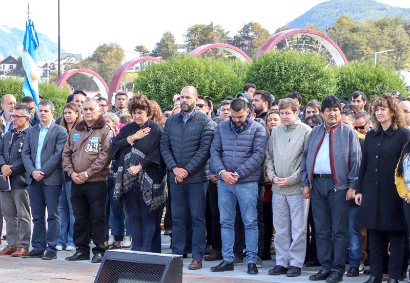 Melella, Morales y Vuoto homenajearon a los héroes de Malvinas