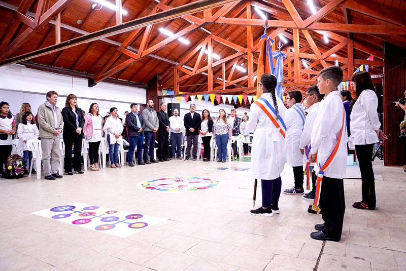 Acto inaugural en Tolhuin