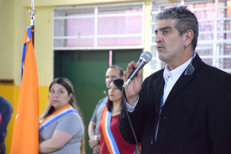 “Hay que recuperar la confianza de los docentes”