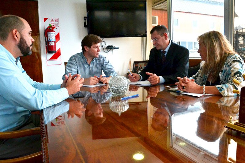 Hubo reunión con el Jefe de la Policía para discutir salarios en la fuerza