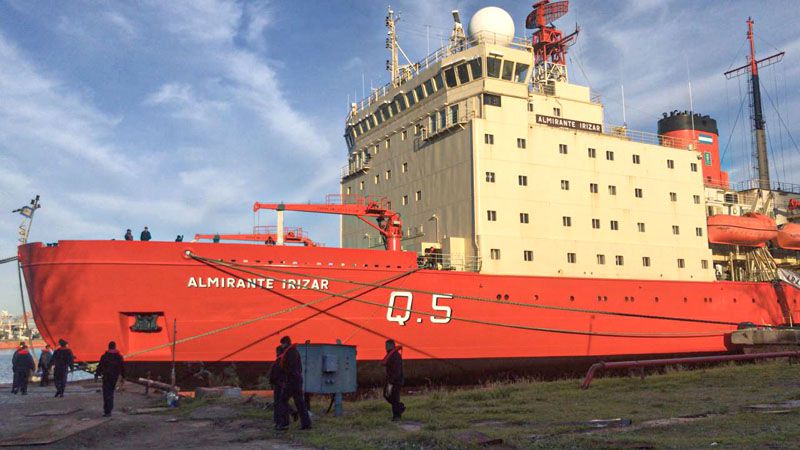 Arribó al puerto de Buenos Aires el rompehielos ARA “Almirante Irízar” 