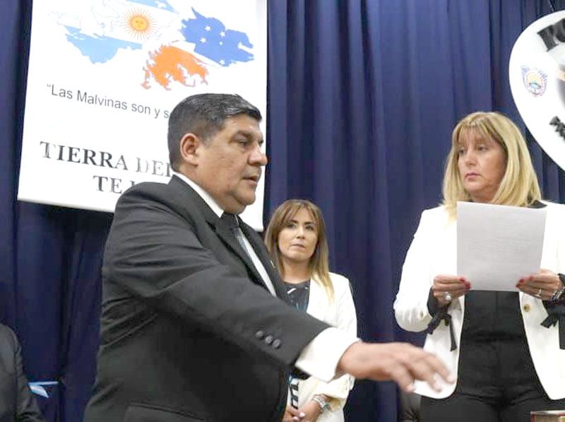 Revocaron el decreto que reincorporaba a un agente echado por peculado