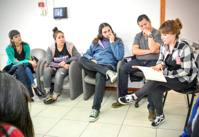 El área social de la Municipalidad de Ushuaia puso en marcha un sistema de asistencia telefónica