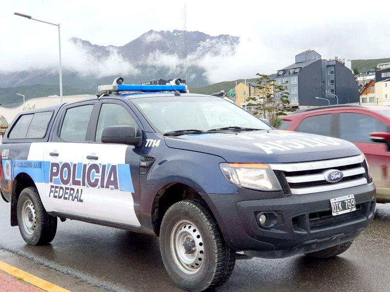 Personal de la fuerza de seguridad nacional colabora con medidas de prevención