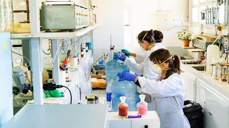 La Municipalidad de Ushuaia entregó más de 600 litros de alcohol desinfectante