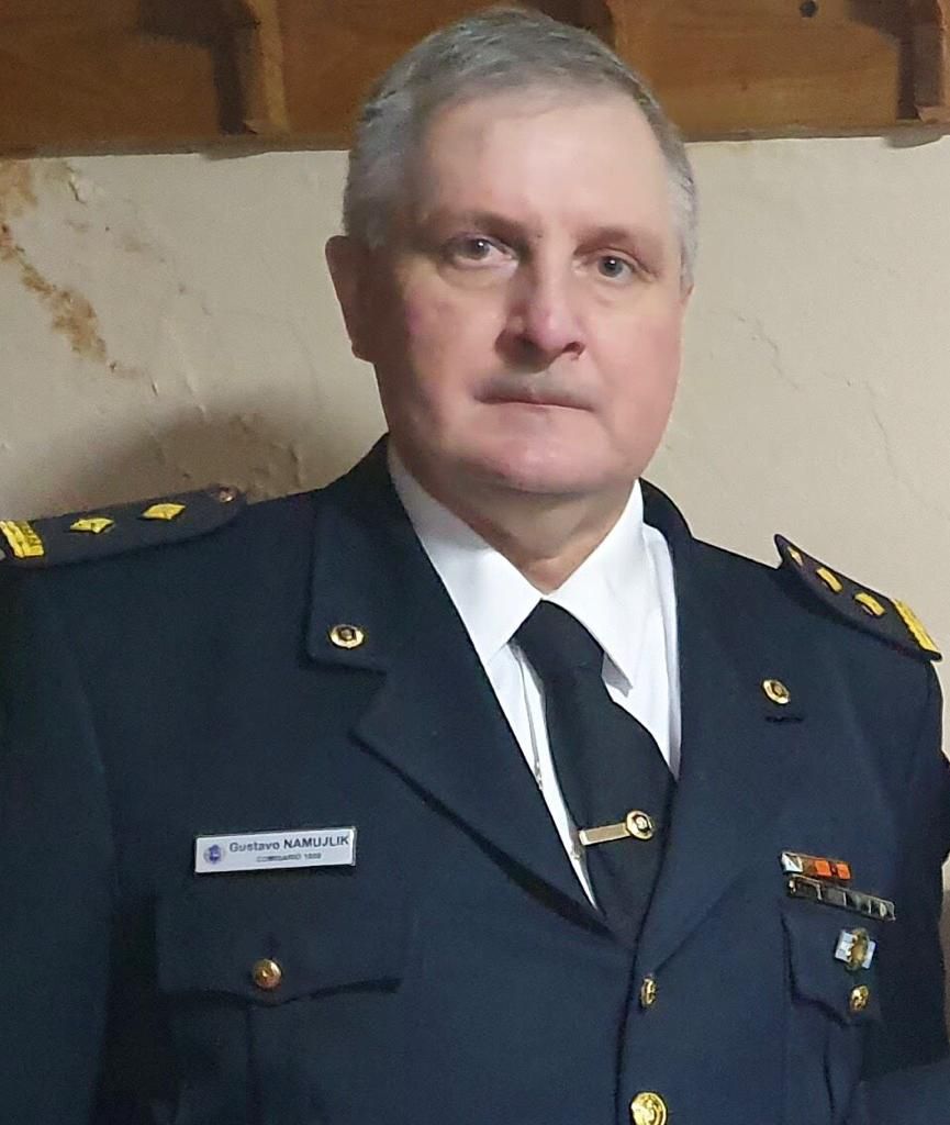 Personal de la Policía Federal Argentina recorre la ciudad haciendo tareas de prevención