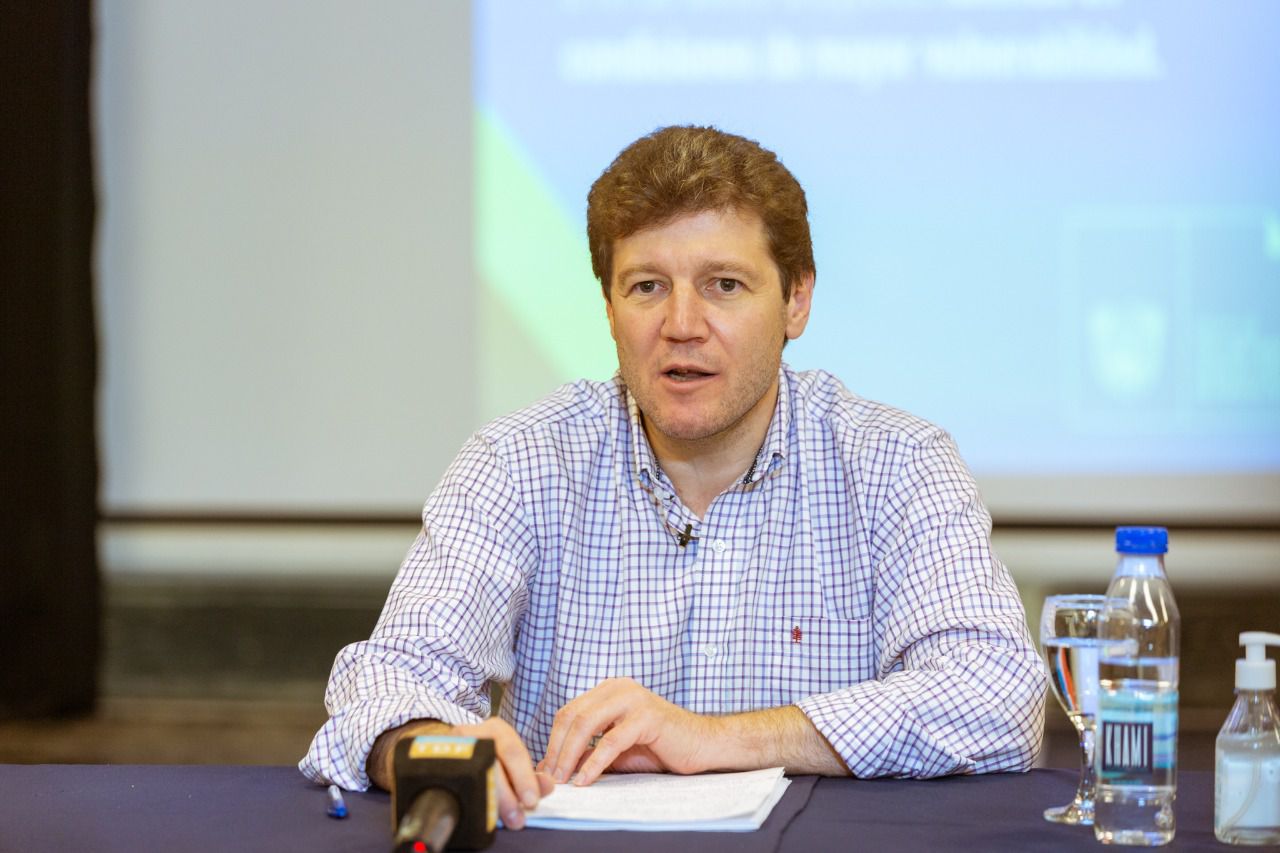 Suspenden el aumento salarial para estatales por 60 días