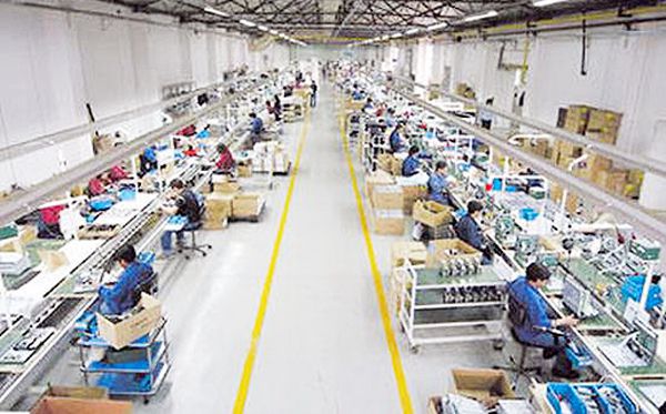 Electrónicas fueguinas pagan el 70% de salarios y negocian una reducción