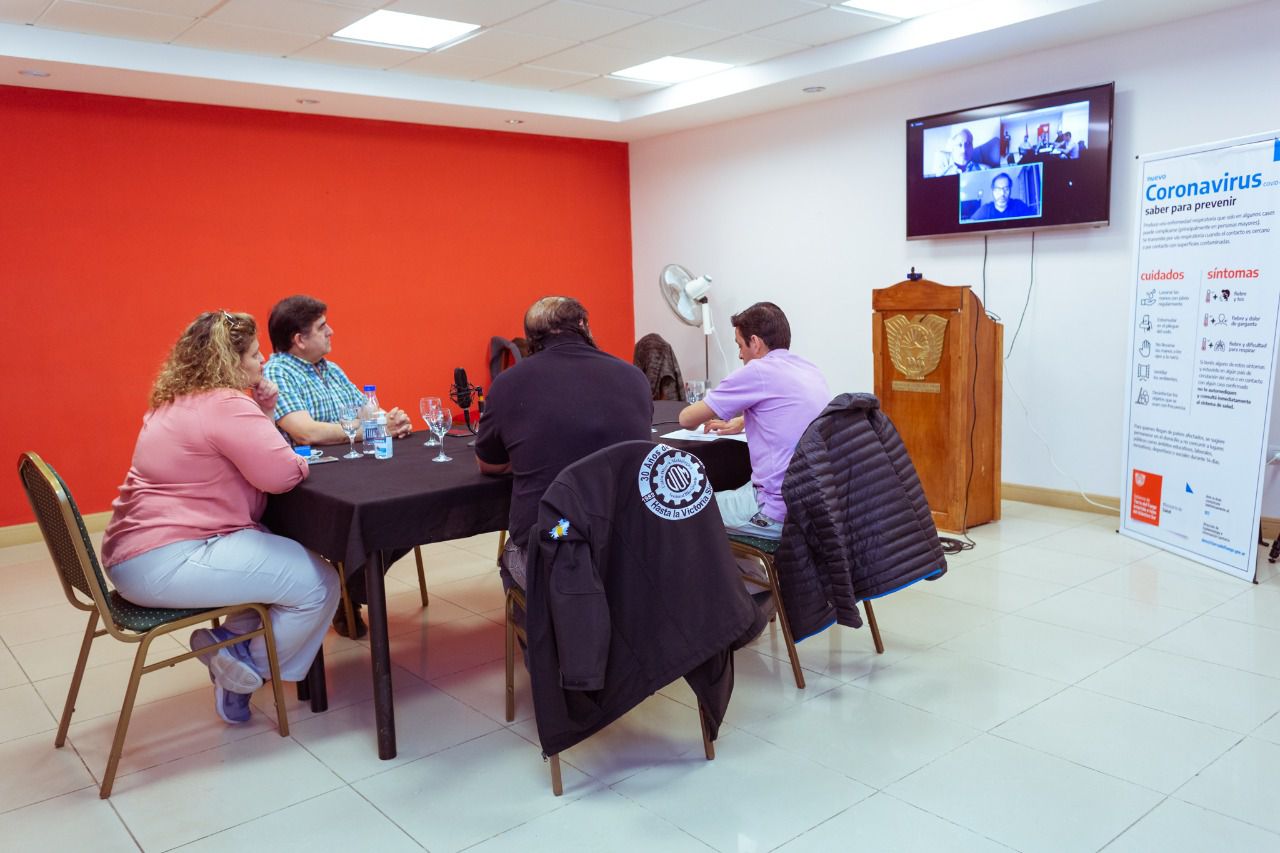 El Gobernador dejó abierta la puerta a una reactivación de la industria fueguina
