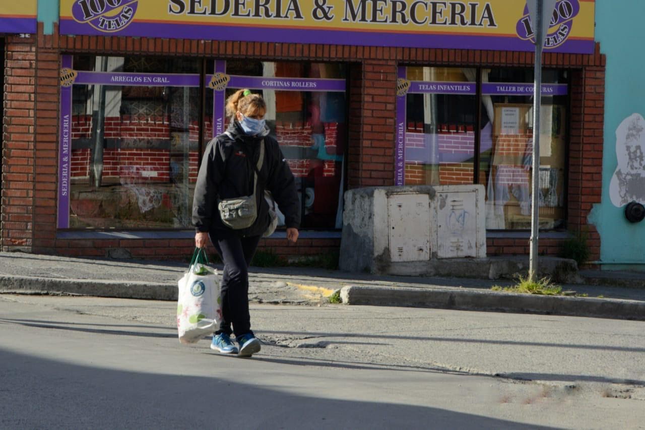 Destacan acatamiento del uso de mascarillas faciales en Ushuaia
