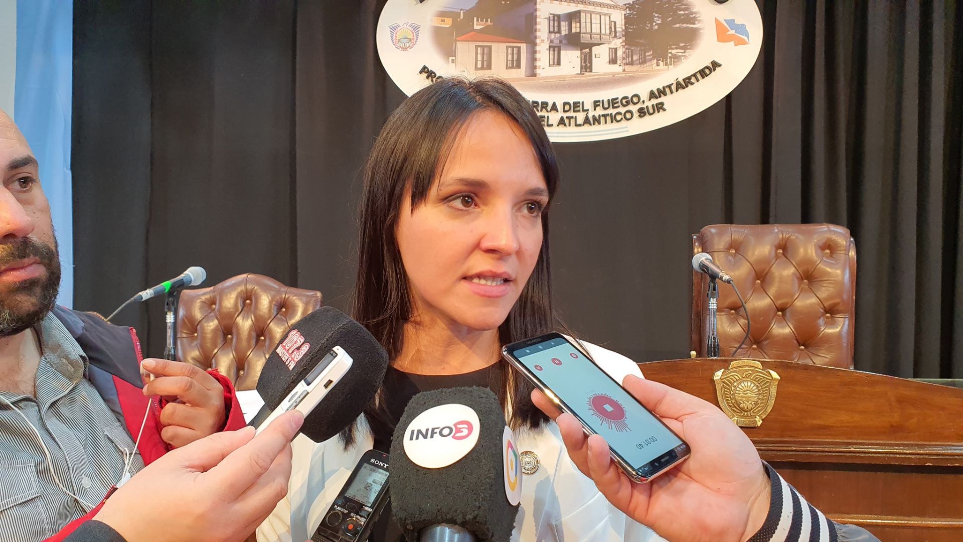 Crean una cartilla de orientación para tratar casos de violencia de género y familiar