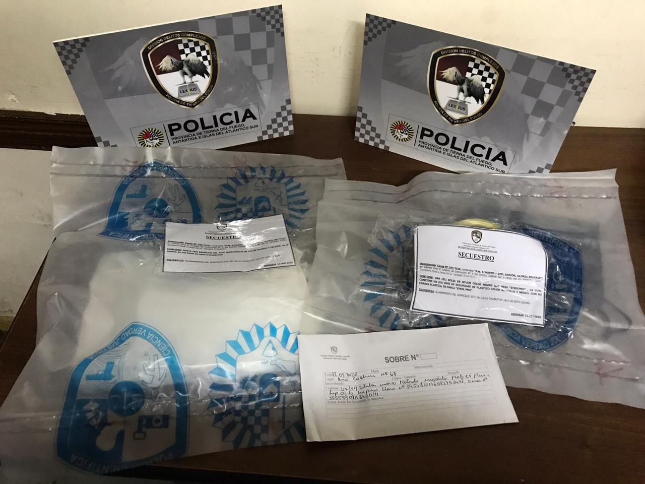 Allanan dos viviendas y recuperan elementos sustraídos