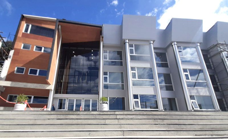 Más de 100 abogados “exigieron” la “inmediata rehabilitación del servicio de Justicia”