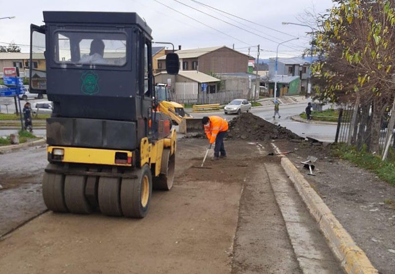 Servicios Públicos municipal trabaja manteniendo calles