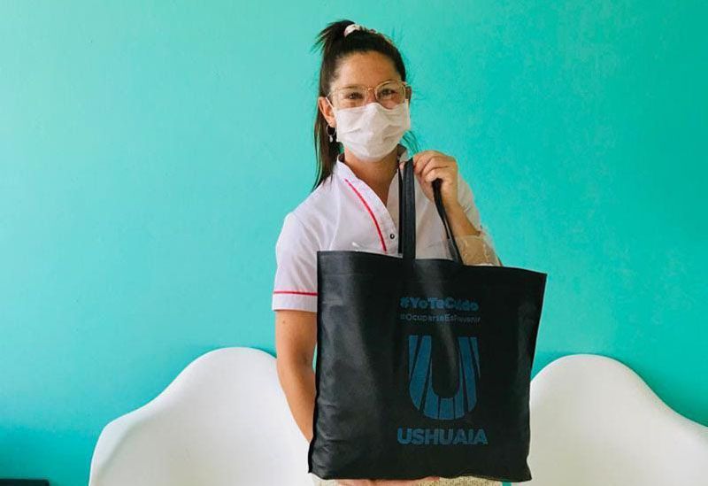 La Municipalidad de Ushuaia entregó kits de bioseguridad a profesionales de Odontología