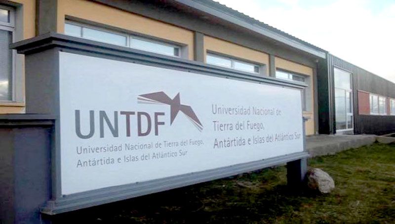 Interna universitaria: denunciaron al rector por la demora de las elecciones