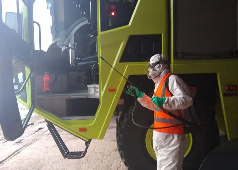 Intensos trabajos de desinfección con cuadrillas municipales de Medio Ambiente