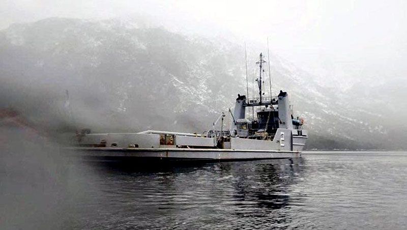 El aviso ARA “Teniente Olivieri” brindó apoyo logístico en “Puerto Parry”