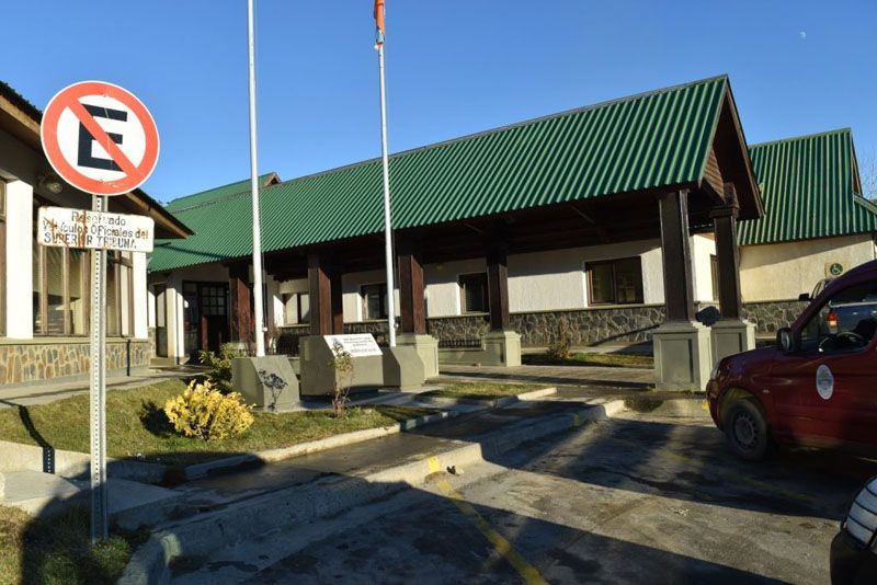 Comenzó el juicio a tres personas por el delito de robo doblemente agravado