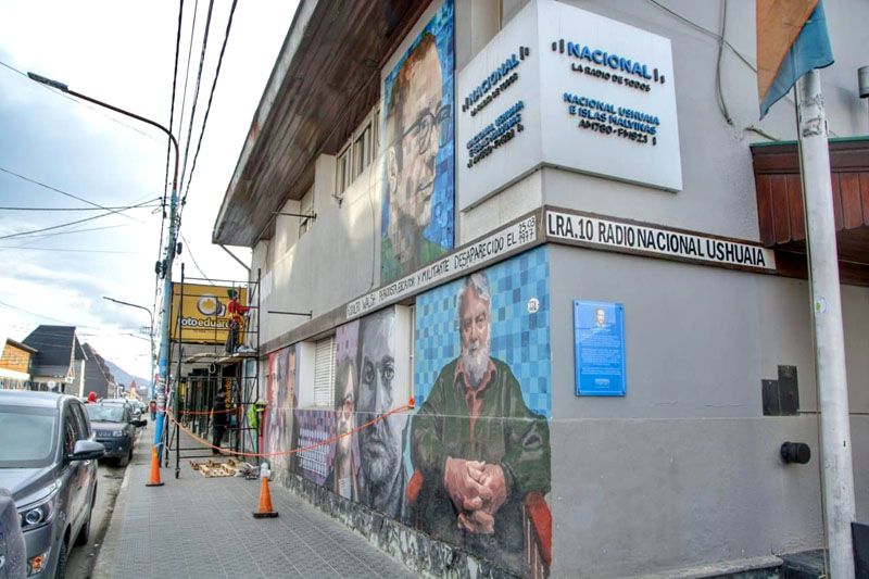 Se reiniciaron los trabajos en el mural de Radio Nacional