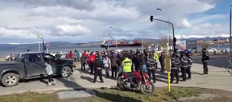 Impidieron una manifestación frente a Casa de Gobierno